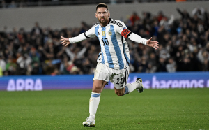 Tiền đạo Messi